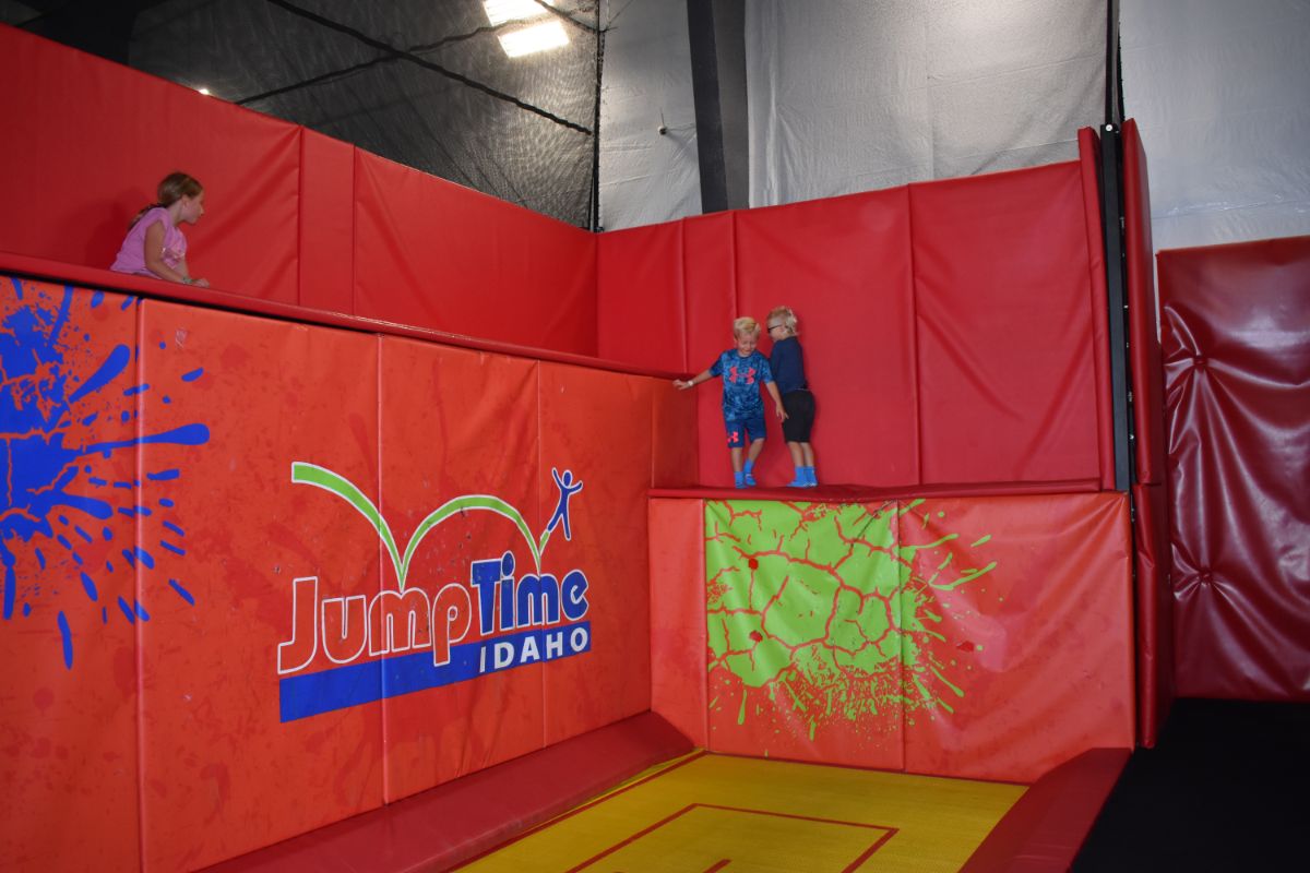 kids having fun at trampoline park