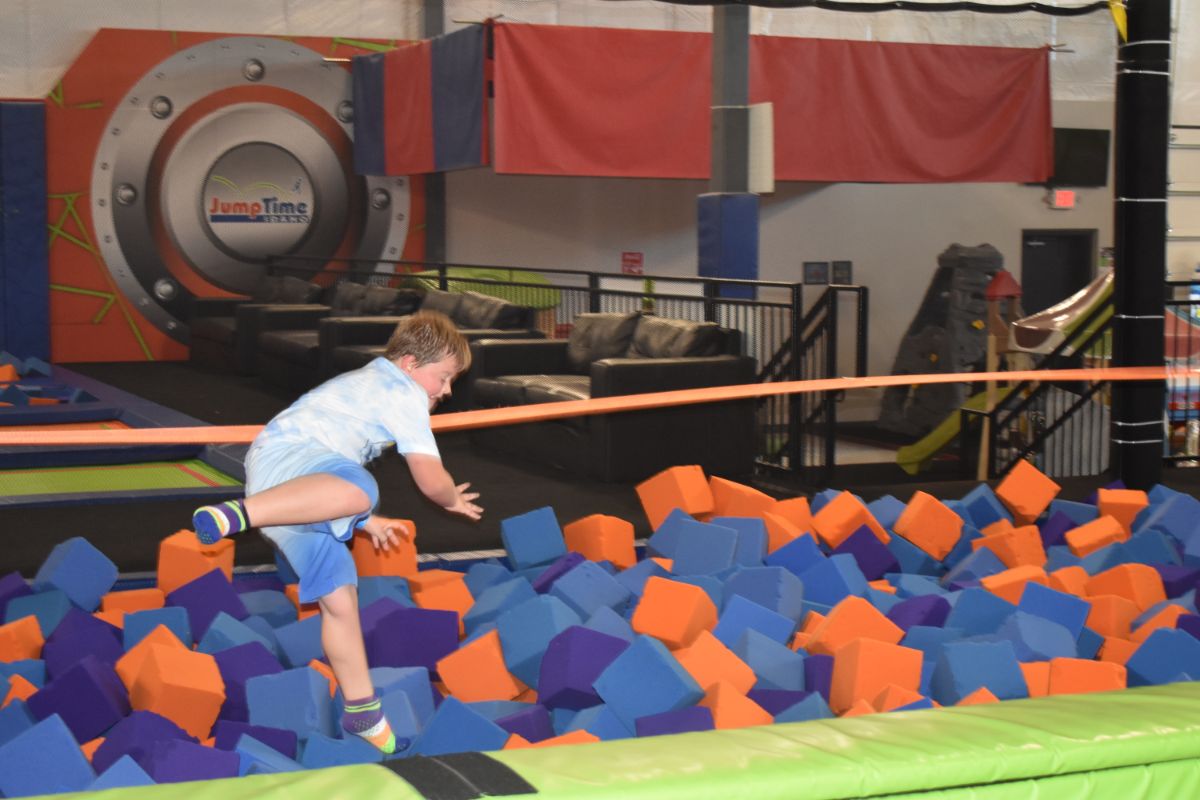 kids having fun at trampoline park