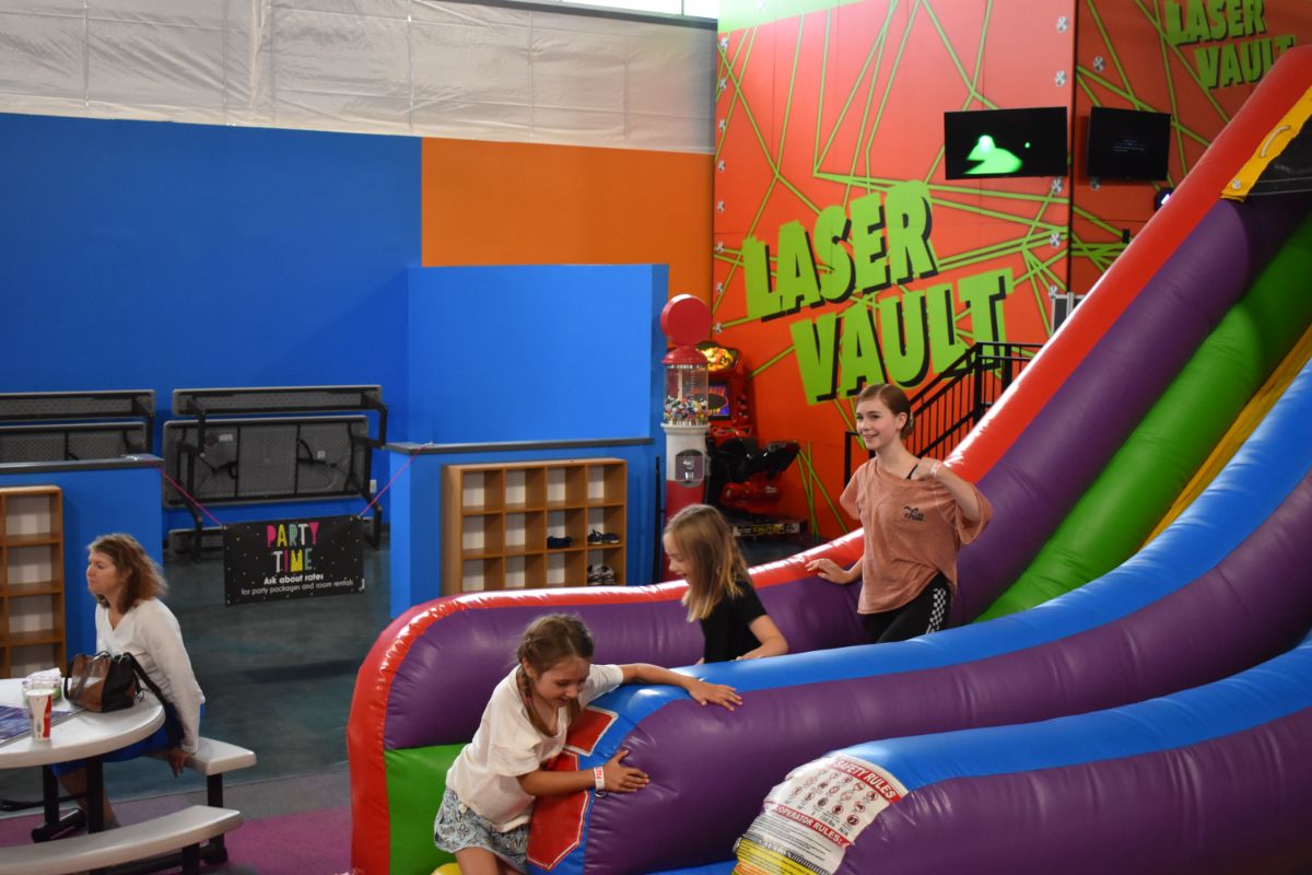 kids having fun at trampoline park